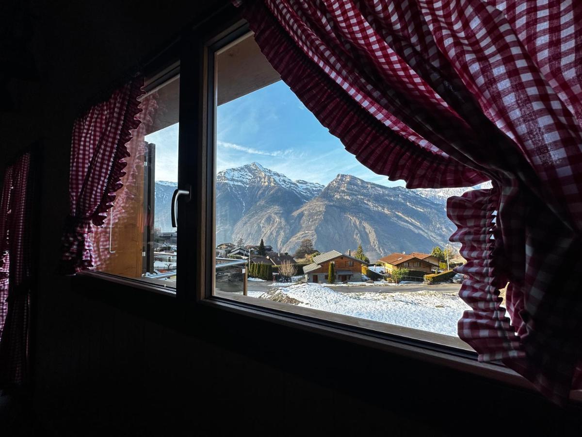 Chambres D'Hotes Les Louettes A Sapinhaut Canton Du Valais Saxon Bagian luar foto