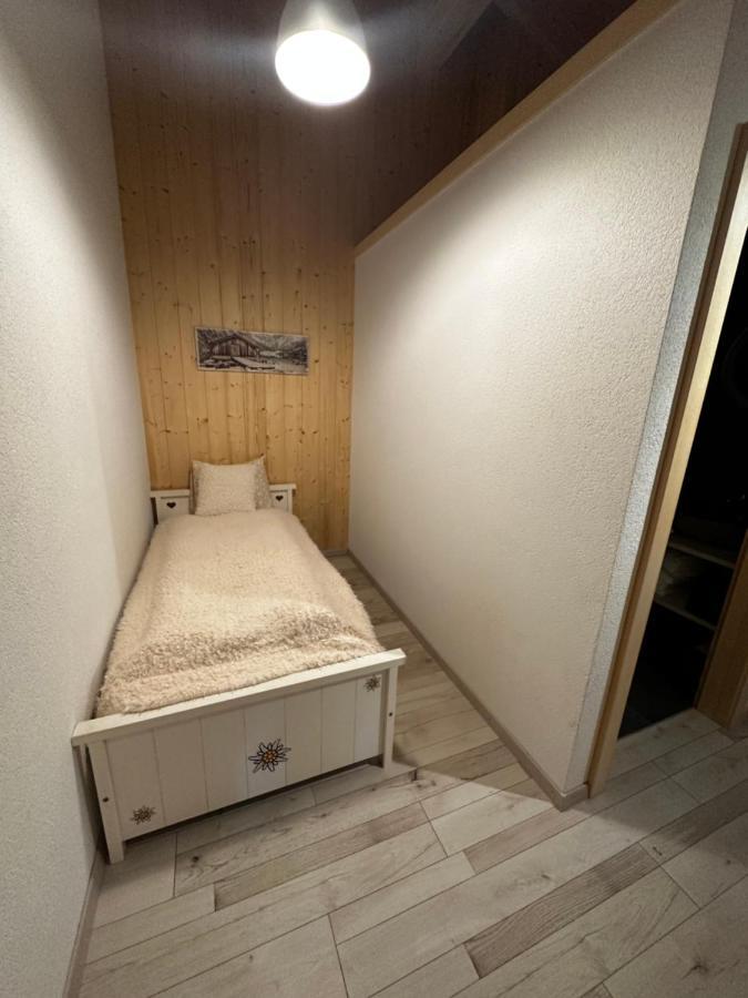 Chambres D'Hotes Les Louettes A Sapinhaut Canton Du Valais Saxon Bagian luar foto