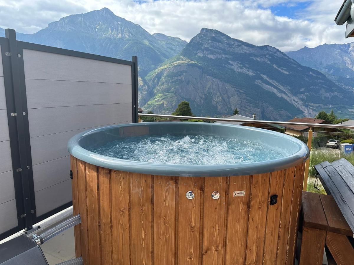 Chambres D'Hotes Les Louettes A Sapinhaut Canton Du Valais Saxon Bagian luar foto
